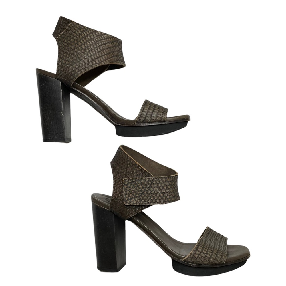 Coclico Dahlia Brown Ankle Strap Wooden Heel